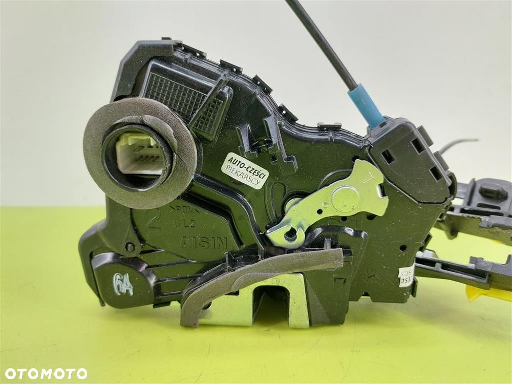 Zamek drzwi przód lewy Toyota Verso 6PIN - 1