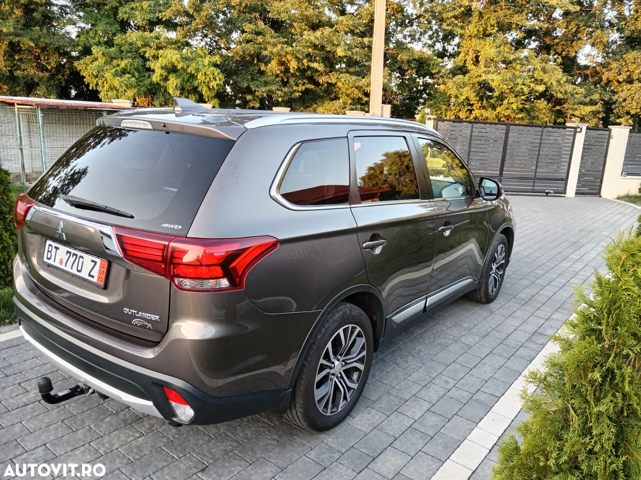 Mitsubishi Outlander - 5