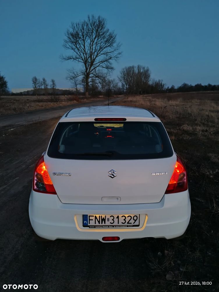 Suzuki Swift 1.3 GC (klm) - 8