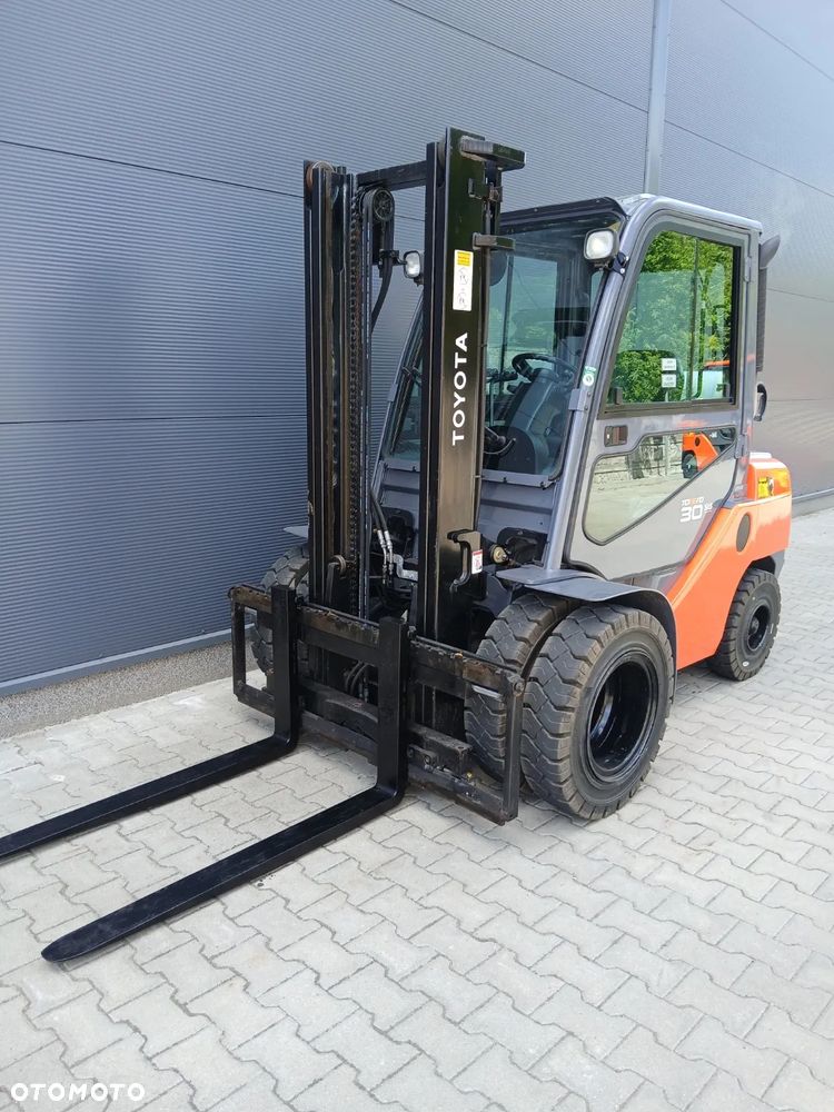 Toyota 02-8FGF30 - 4