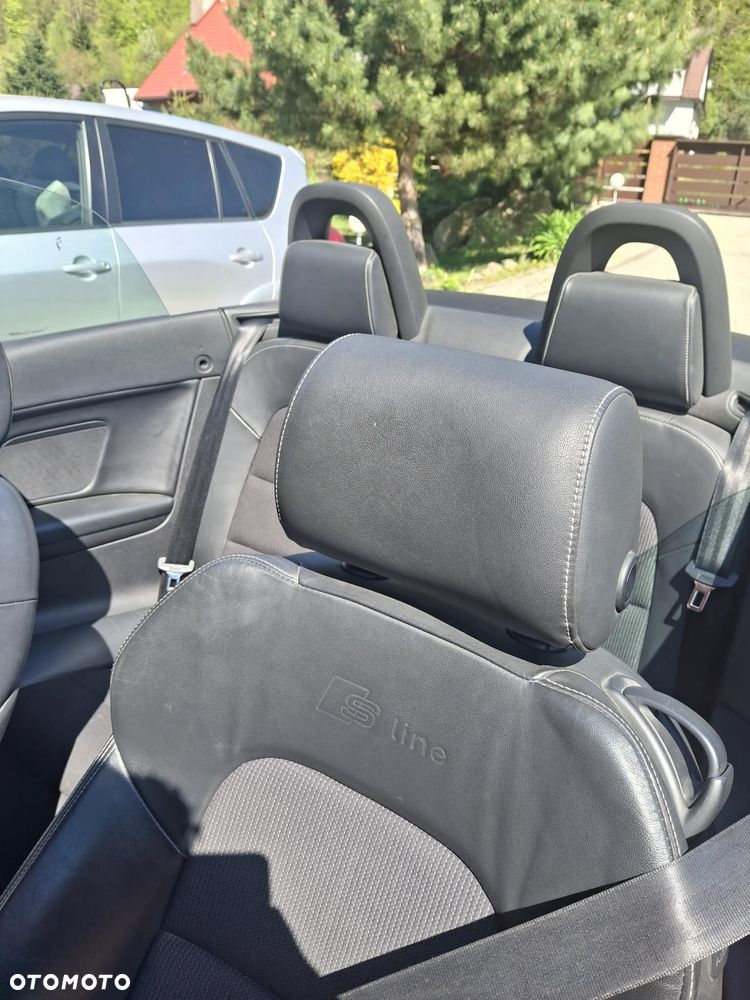 Audi A3 Cabrio 2.0 TDI DPF Attraction - 4