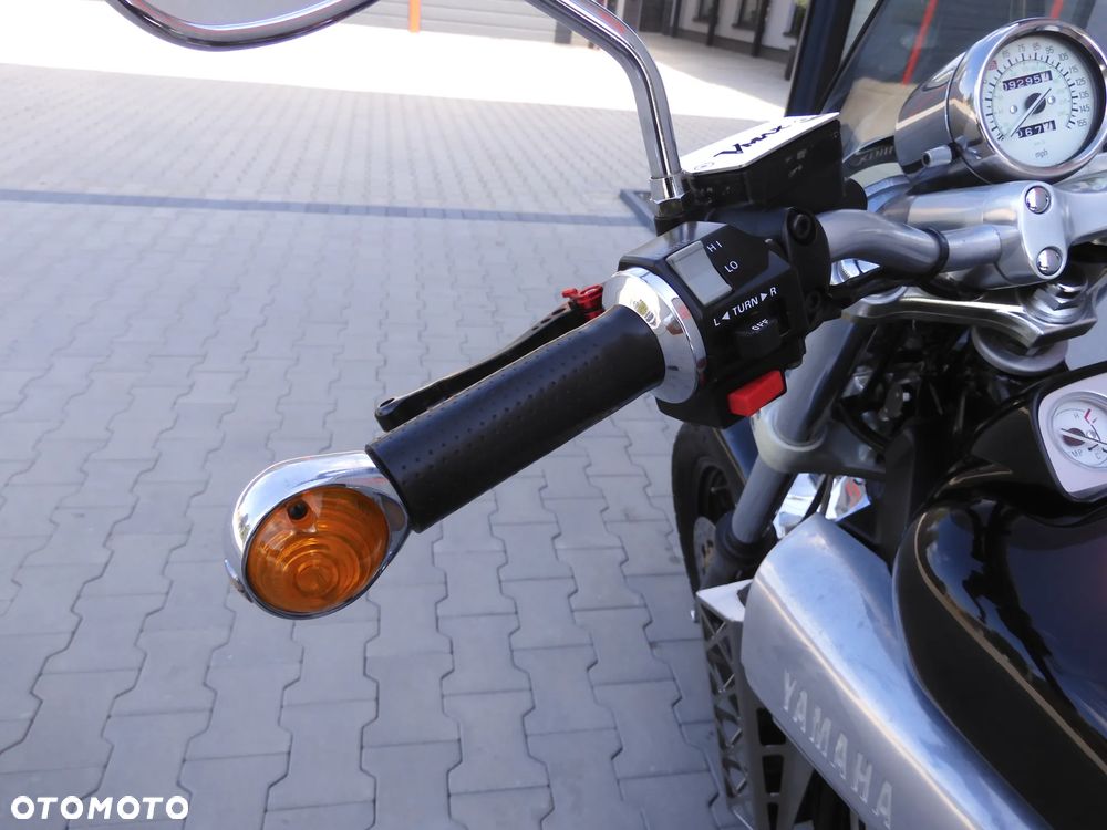 Yamaha V-MAX - 28