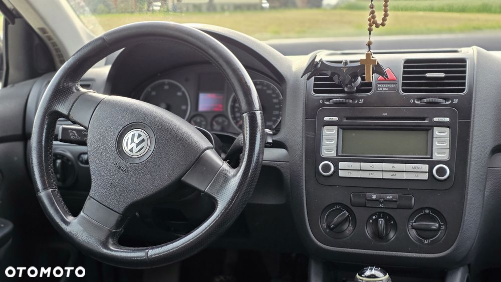 Volkswagen Jetta - 5