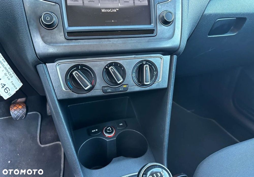 Volkswagen Polo - 14