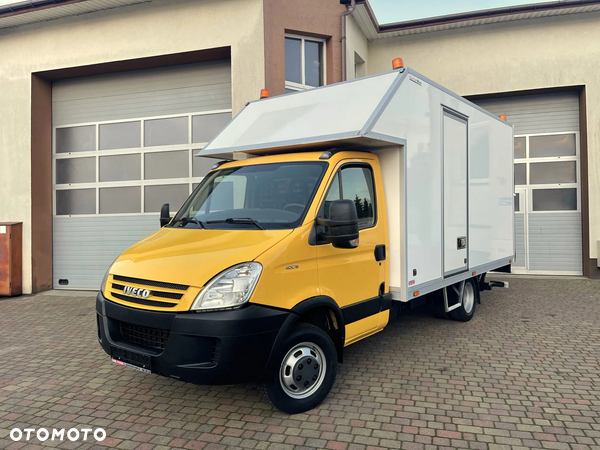 Iveco Daily Izoterma Winda