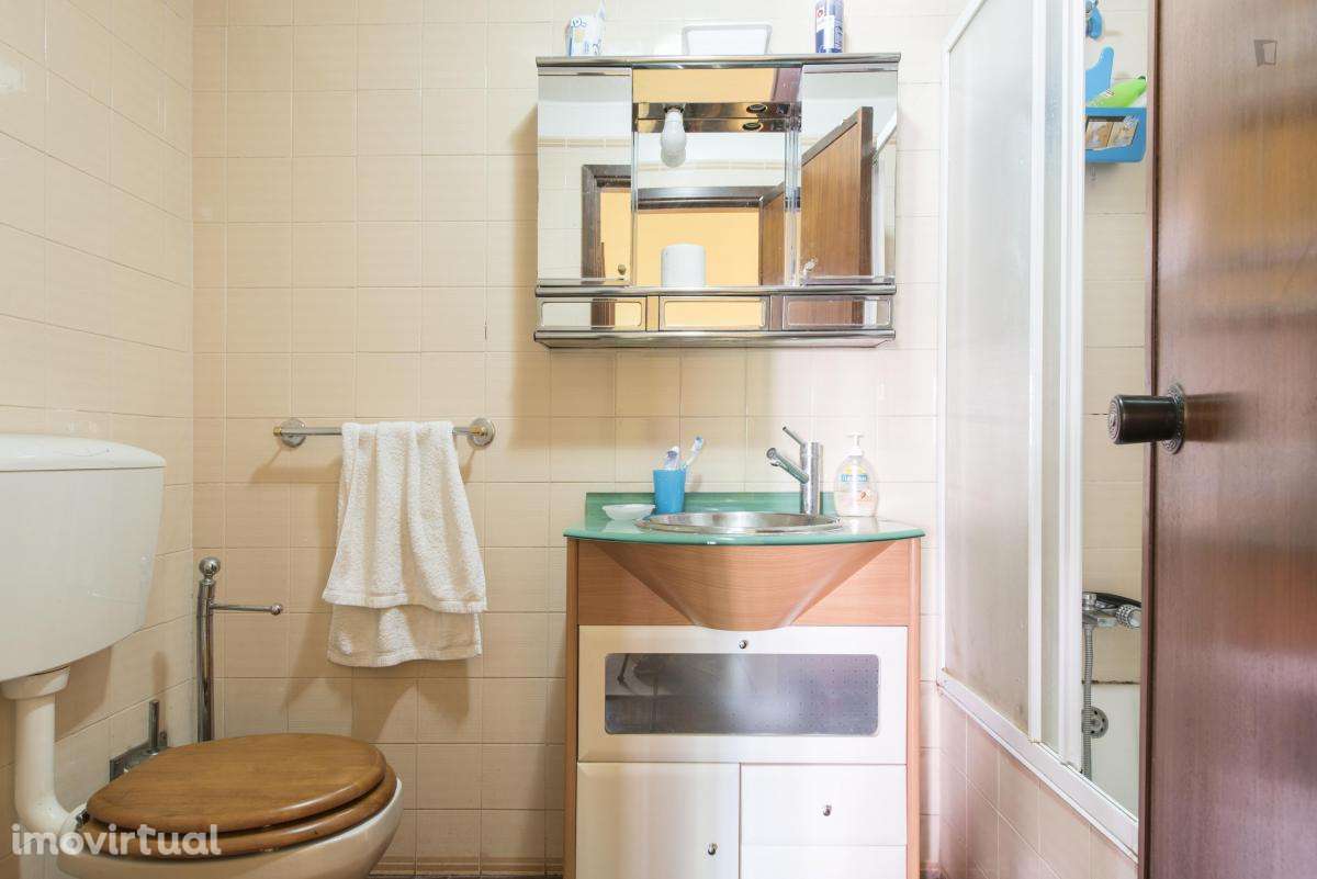 Quarto - localizado em Telheiras Lisbon - Grande imagem: 2/28