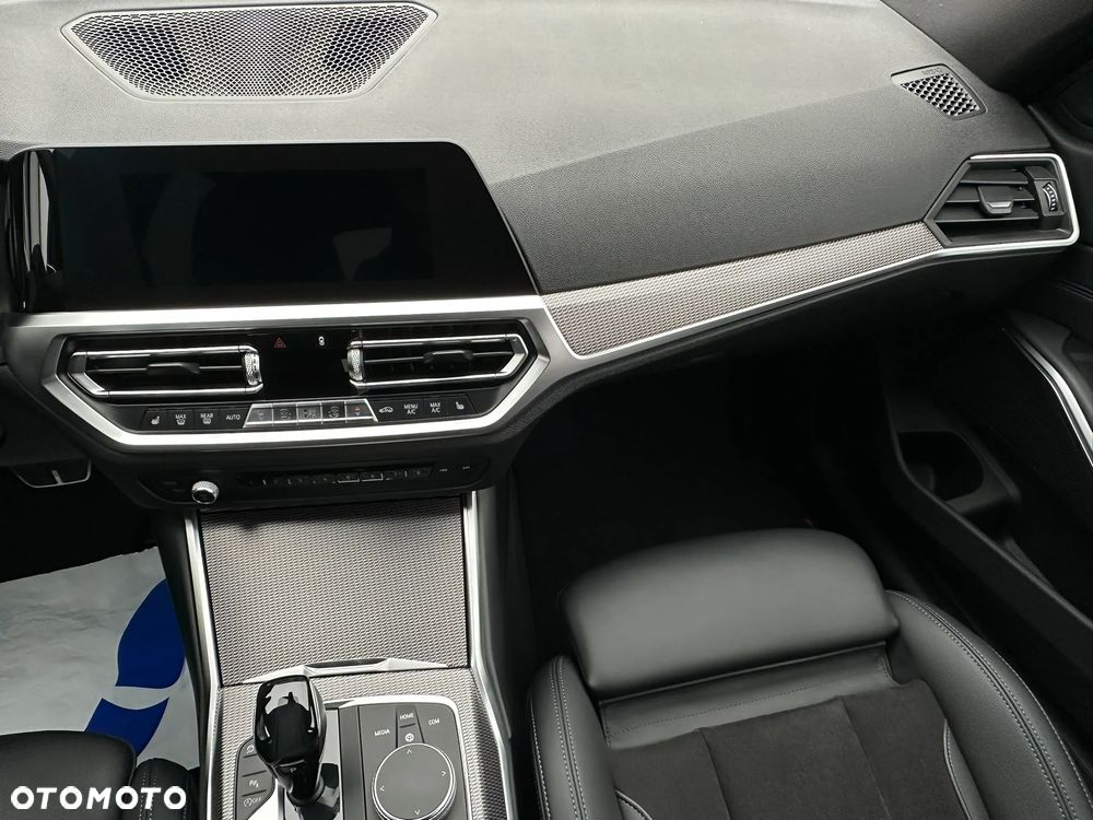 BMW Seria 3 320i xDrive M Sport - 19