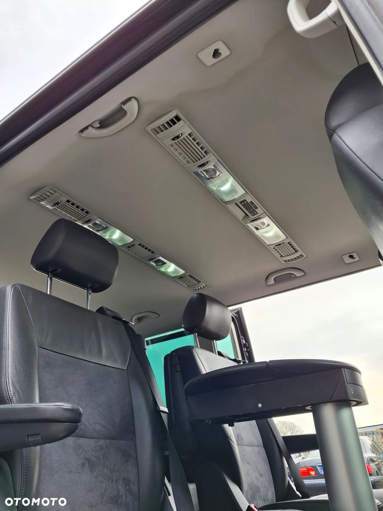 Volkswagen Multivan - 18