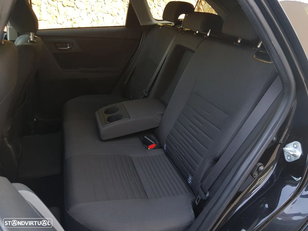 Toyota Auris Touring Sports 1.4 D-4D Comfort+Pack Sport - 30