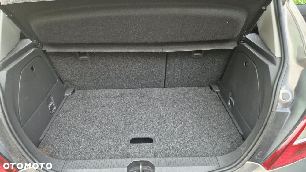 Opel Corsa 1.2 16V Essentia - 15