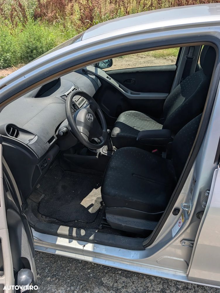 Toyota Yaris - 5