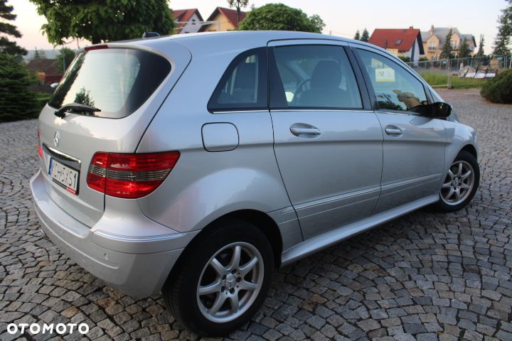 Mercedes-Benz Klasa B 180 CDI Special Edition - 21