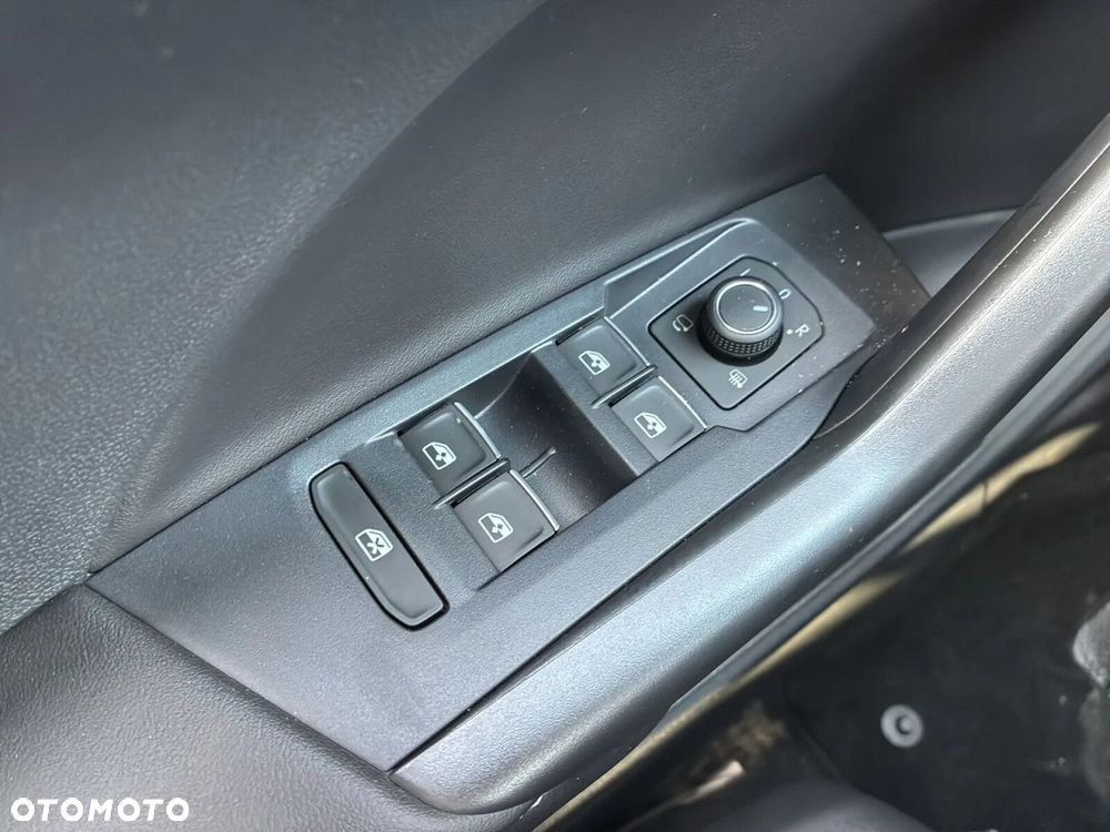 Volkswagen T-Cross - 22