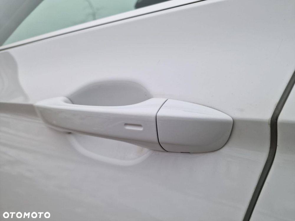 Volkswagen Passat - 10