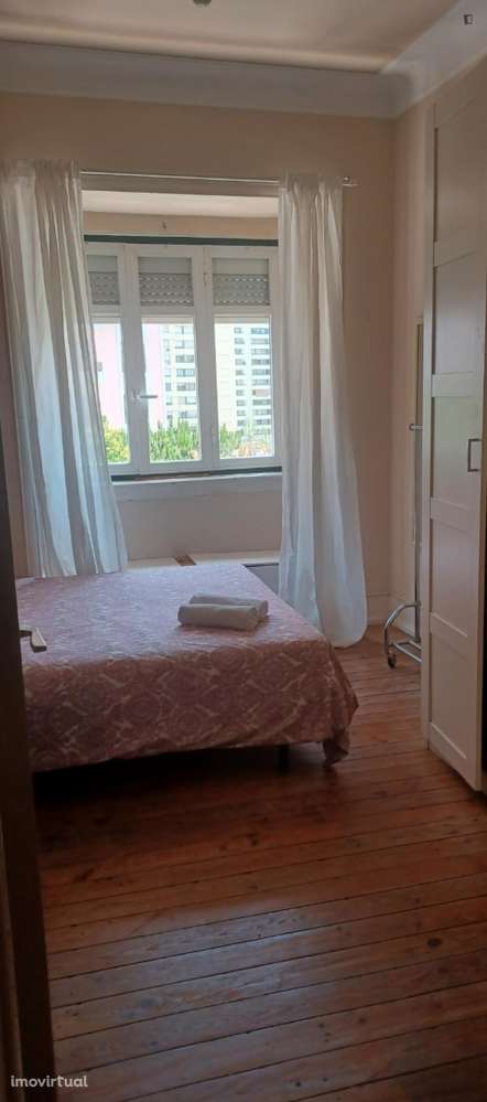 Quarto - localizado em Sete Rios Lisbon - Grande imagem: 4/27