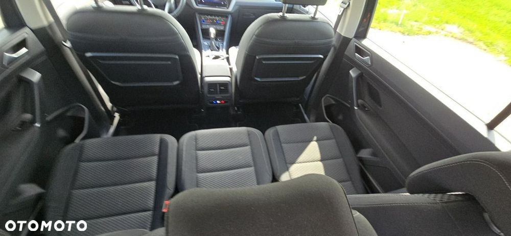 Volkswagen Touran - 32
