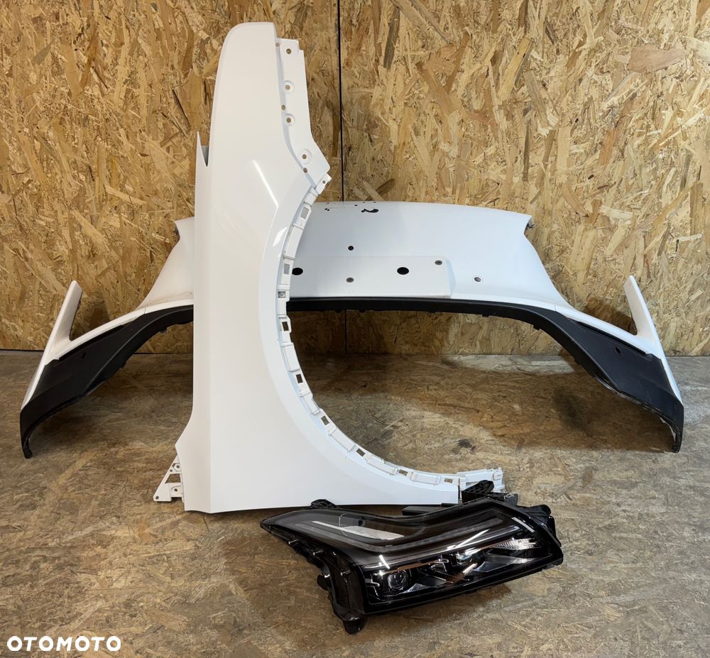 Przednia prawa lampa przedni prawy błotnik zderzak przód aiways u5