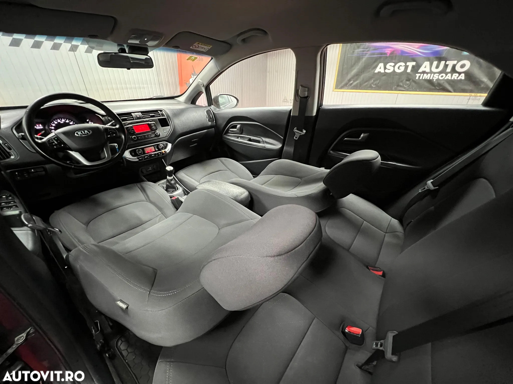 Kia Rio - 13