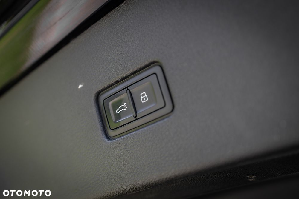 Audi Q8 55 TFSI mHEV Quattro Tiptronic - 31