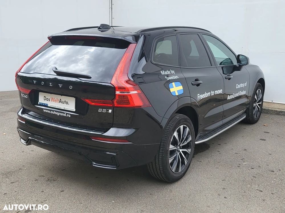 Volvo XC 60 B5 AT AWD MHEV Plus Dark - 6