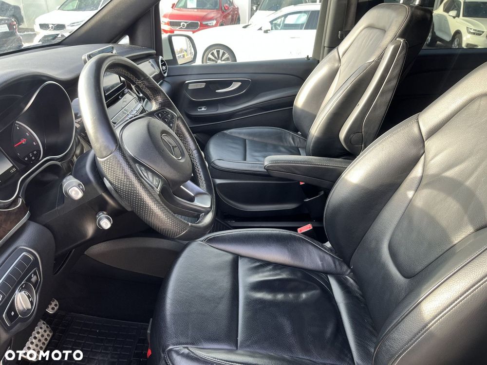 Mercedes-Benz Klasa V - 10