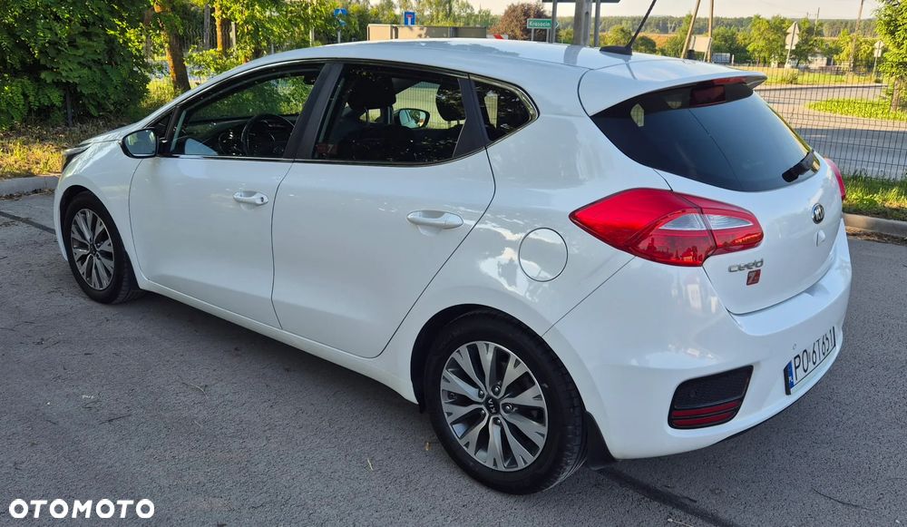 Kia Ceed 1.6 GDI Business Line - 22
