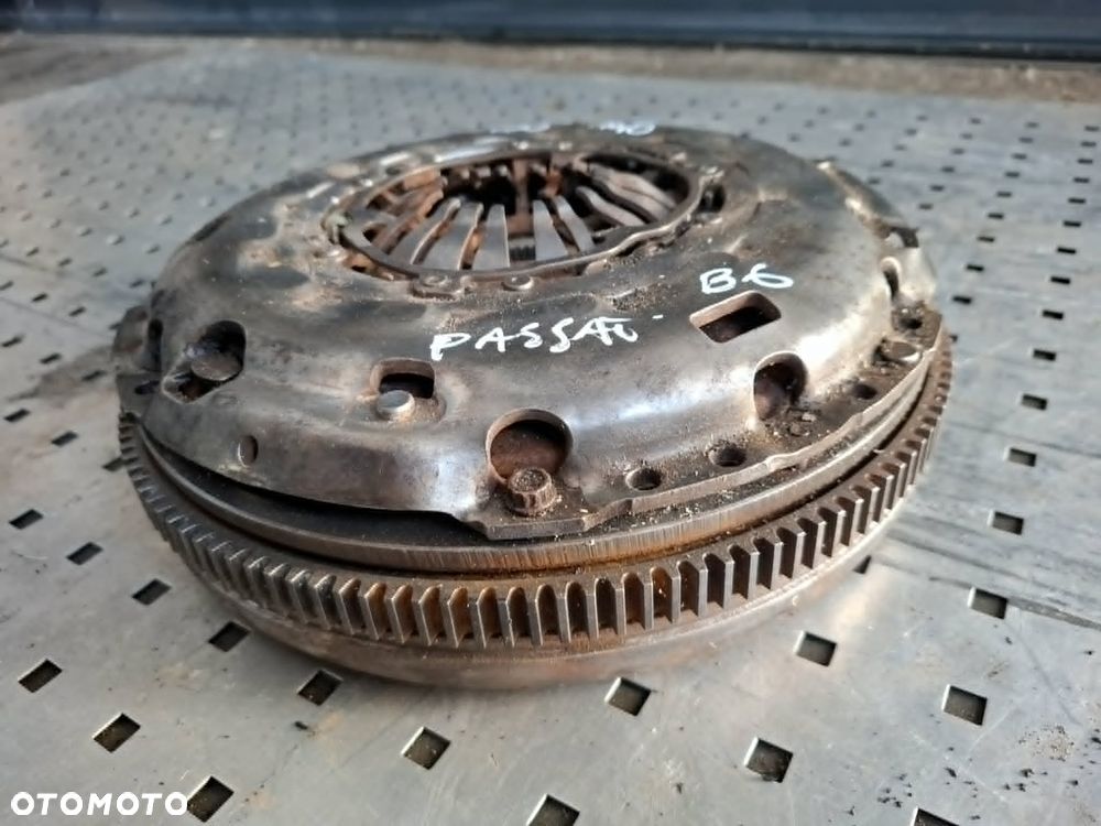 KOŁO DWUMASOWE SPRZĘGŁO DWUMASA VW PASSAT B6 2,0 TDI 140KM - 3