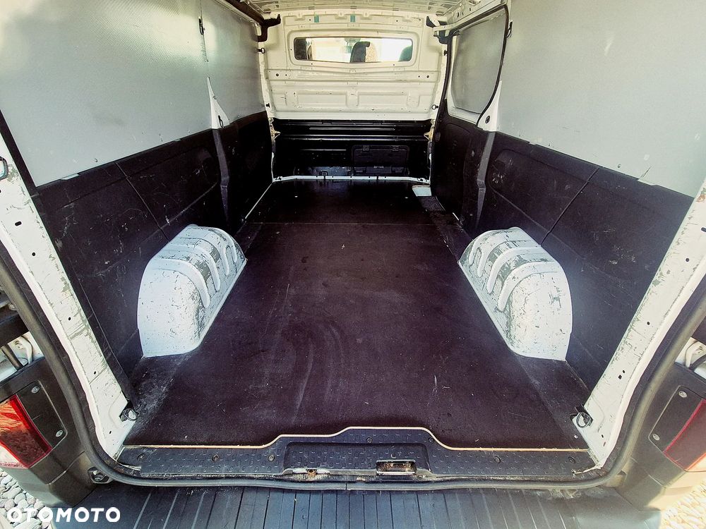 Renault TRAFIC - 29