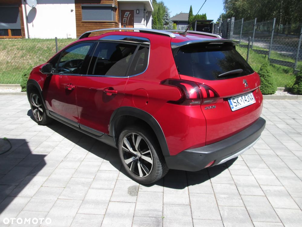 Peugeot 2008 1.2 Pure Tech Allure S&S - 2