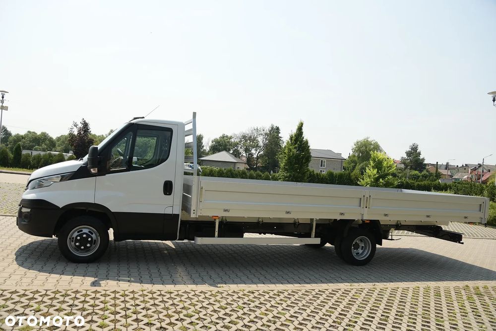 Iveco DMC 3500 kg/ DAILY/ 15 EP SKRZYNIA 615x245 cm/ NA PODUSZKACH/ KOŁA BLIŻNIACZE/3.0 HPi 150 KM/SALON POLSKA/PIERWSZY WŁAŚCIICIEL/ - 9