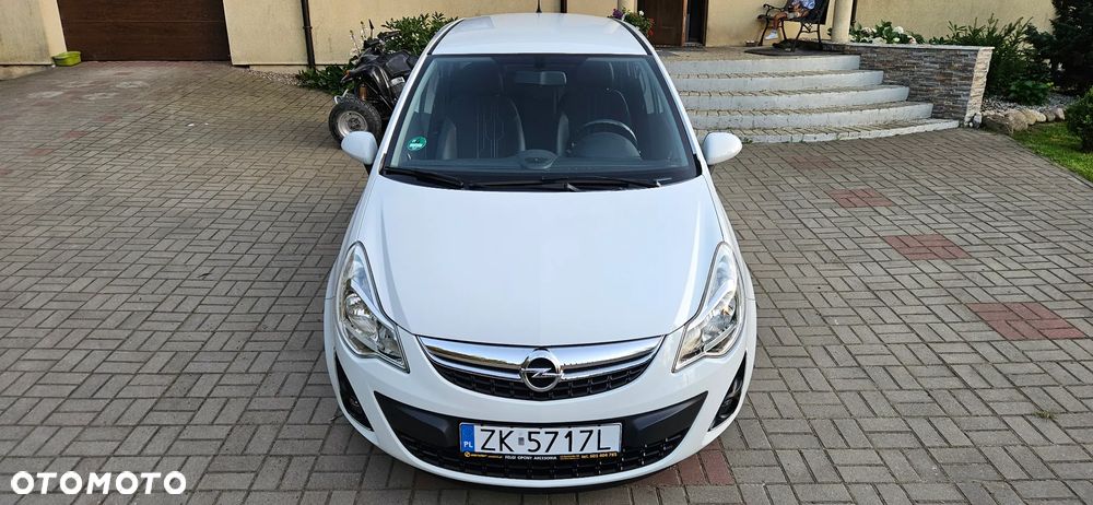 Opel Corsa 1.4 16V 150 Jahre - 15