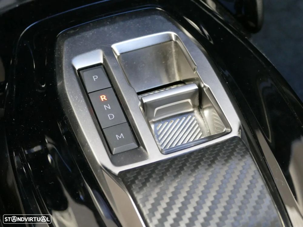 Peugeot 2008 1.2 PureTech Allure EAT8 - 22