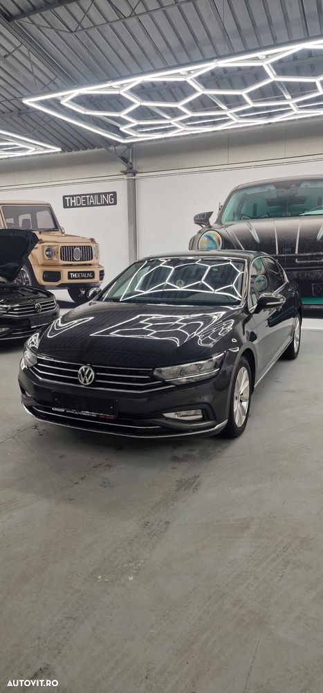 Volkswagen Passat - 2