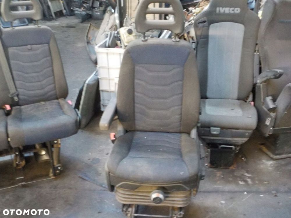 IVECO DAILY VI FOTEL KIEROWCY - 1