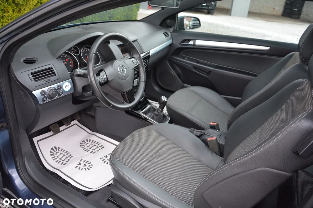 Opel Astra GTC 1.8 - 14