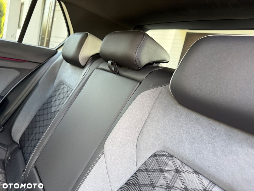 Volkswagen Golf 2.0 TDI 4Motion DSG Highline - 14