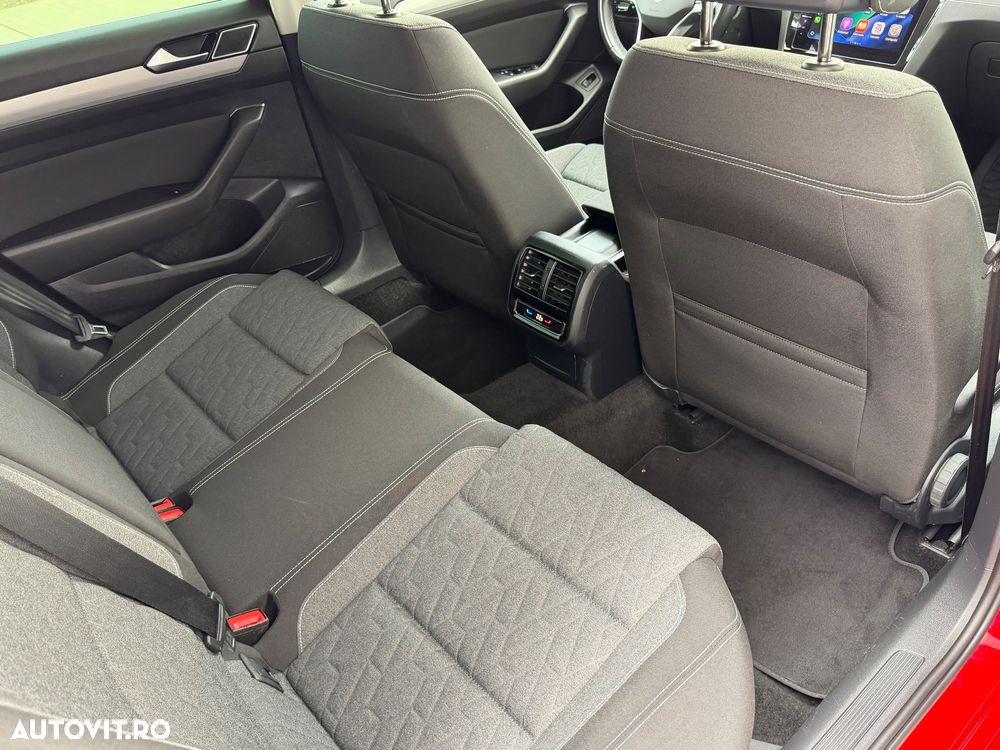 Volkswagen Passat 2.0 TDI SCR DSG Business - 24