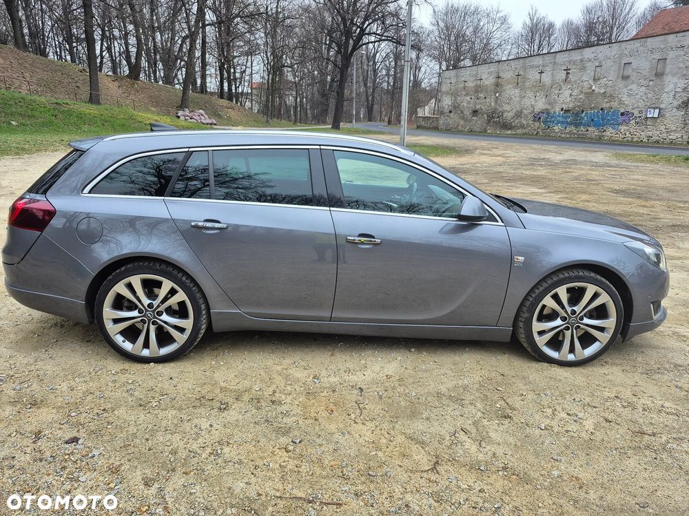 Opel Insignia 2.0 SIDI Turbo 4x4 Sports Tourer Innovation - 16