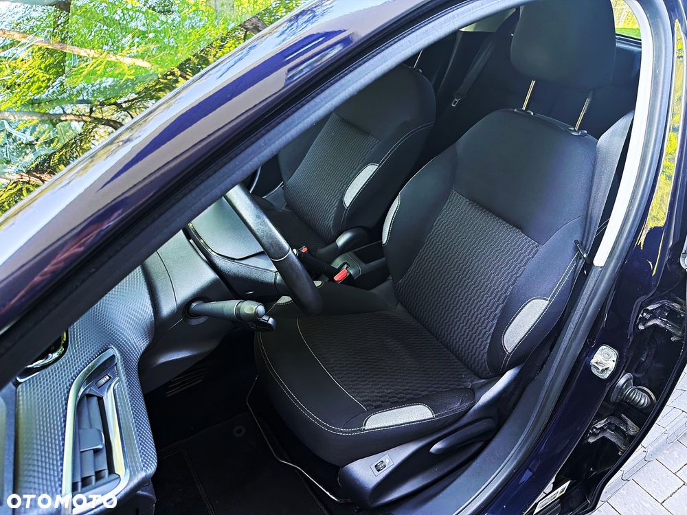 Peugeot 208 1.2 VTi Style - 37