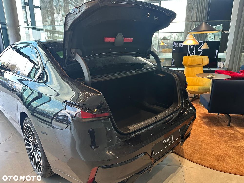 BMW Seria 7 - 23