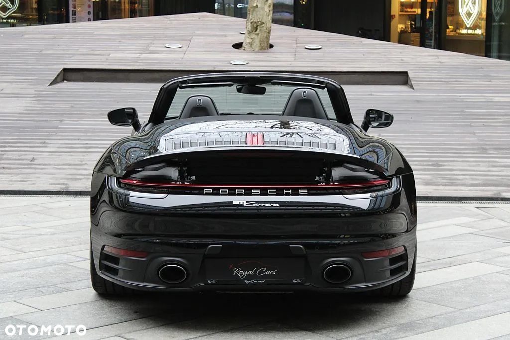 Porsche 911 Carrera Cabriolet PDK - 8