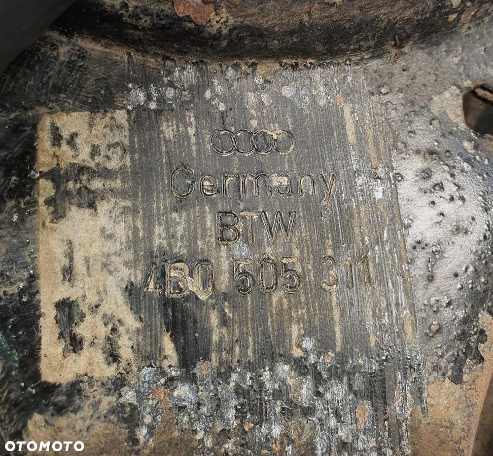 WAHACZ LEWY TYŁ VW PASSAT B5 W8 4B0505311 - 6