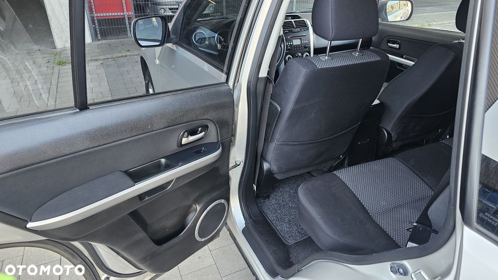 Suzuki Grand Vitara - 13