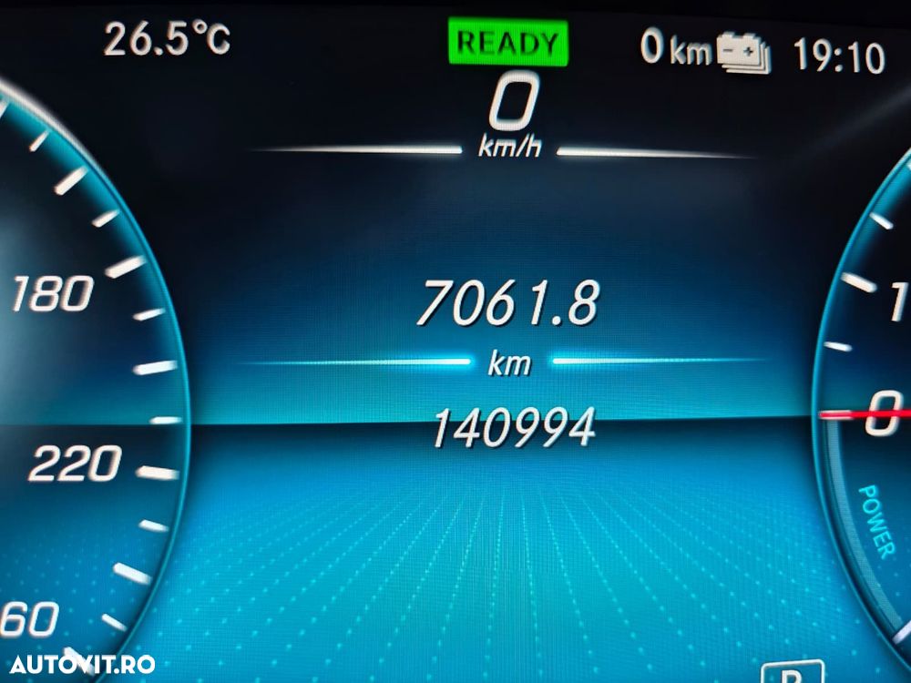 Mercedes-Benz GLC 300 e 4MATIC - 24