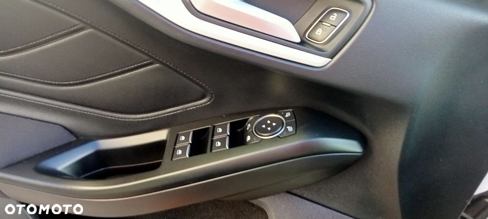 Ford Focus 1.5 EcoBlue Start-Stopp-System TITANIUM STYLE - 23