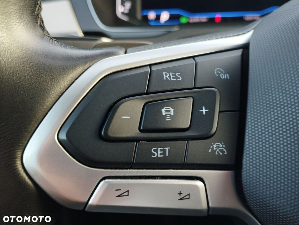 Volkswagen Passat Variant 2.0 TDI Elegance DSG - 12