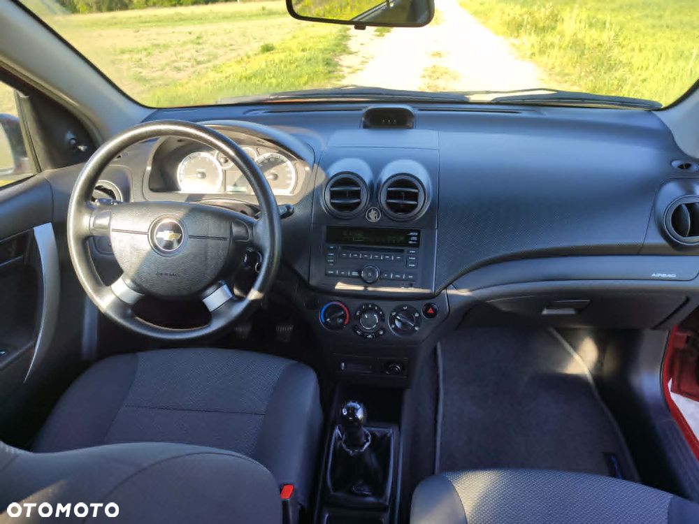 Chevrolet Aveo - 14