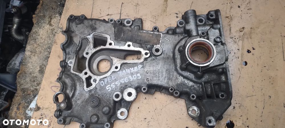 OPEL 1,2 1,4 Z12XEP Z14XEP pompa oleju osłona rozrządu 55556309 - 2