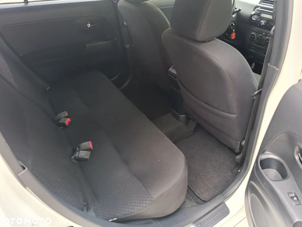 Daihatsu Materia - 16