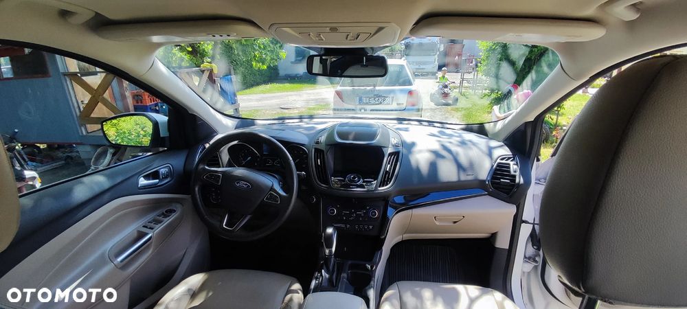 Ford Escape ver-2-0-ecoboost-awd-titanium - 8